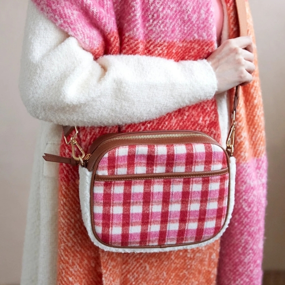 Shiraleah, New, Mirabel Camera Crossbody Purse Pink Plaid Sherpa Flannel Bag - Picture 1 of 13
